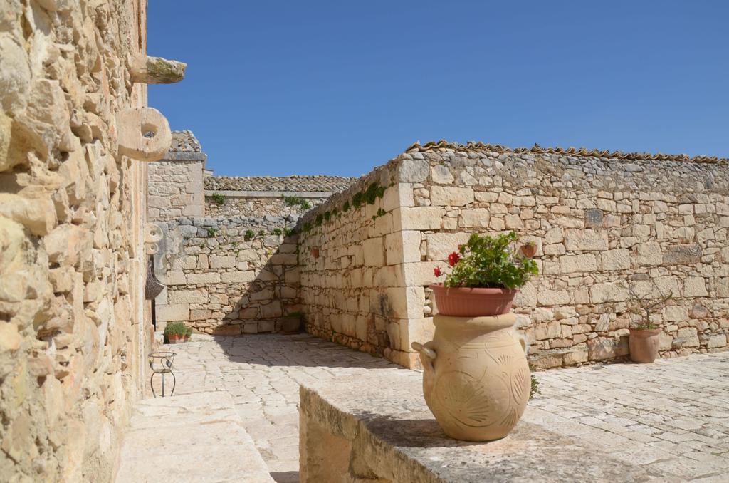 Casina Di Grotta Di Ferro Konuk evi Santa Croce Camerina Dış mekan fotoğraf