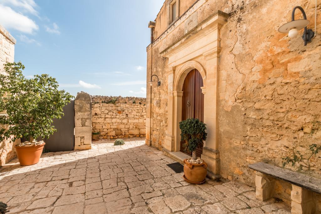 Casina Di Grotta Di Ferro Konuk evi Santa Croce Camerina Dış mekan fotoğraf
